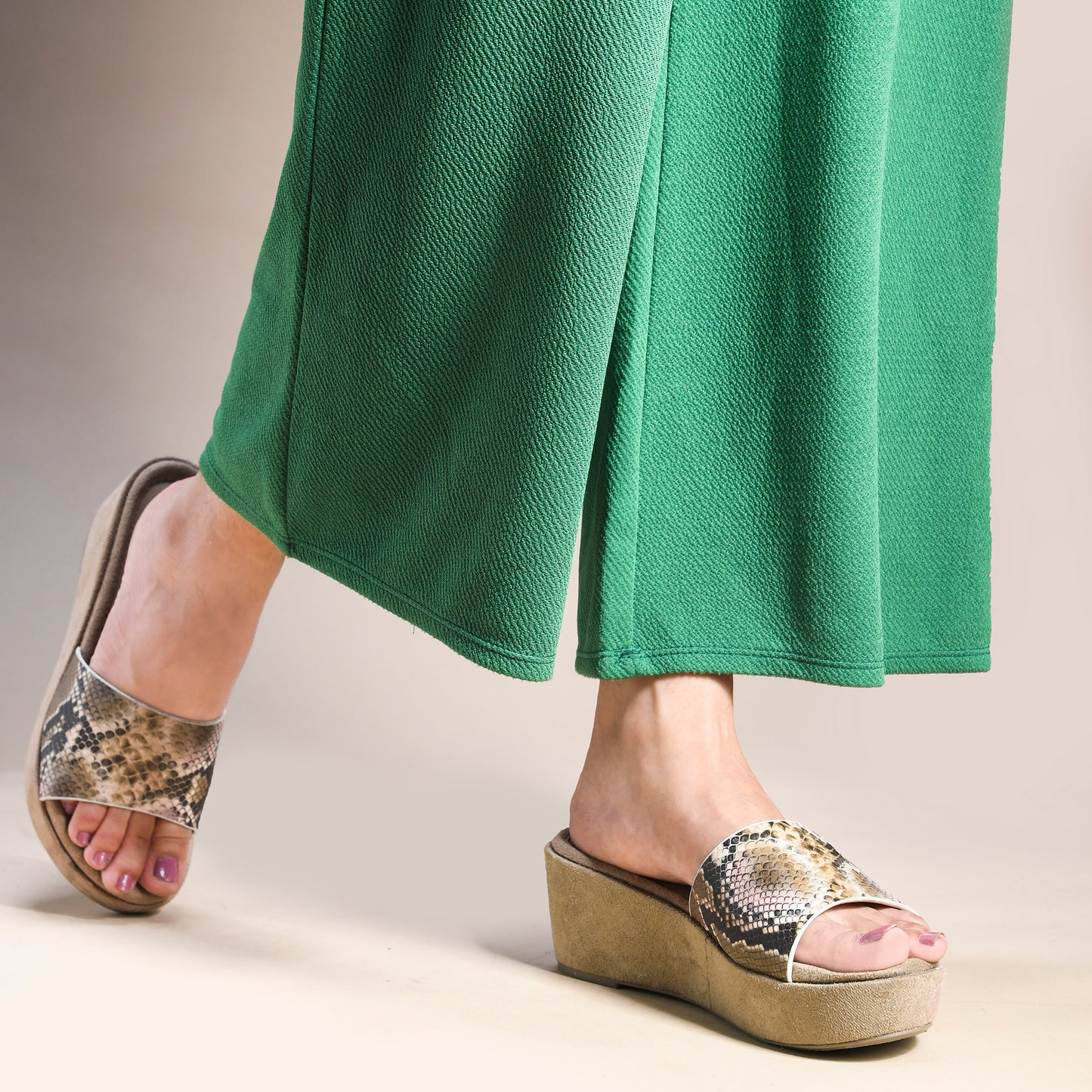 The Velvé Snake Slides